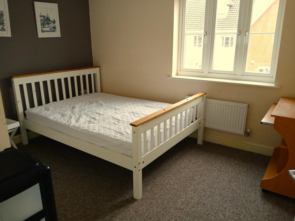Alicante bedroom.jpeg
