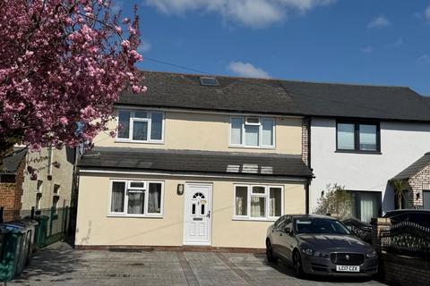 Gammons Lane Watford WD24