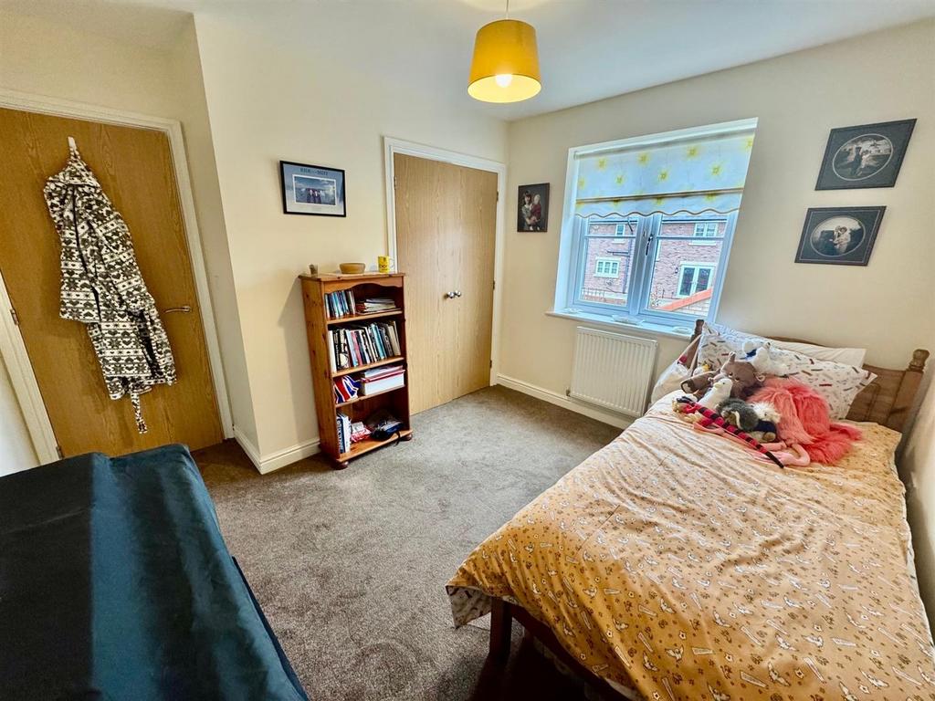 Bedroom 3b.jpg