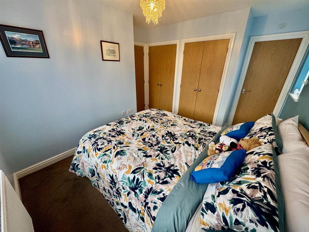 Bedroom 1c.jpg