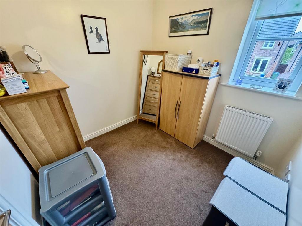 Bedroom 4.jpg