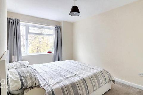 2 bedroom apartment for sale, Holmewood Close, Kenilworth