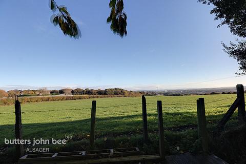 3 bedroom semi-detached house for sale, Roberts Close, Alsagers Bank