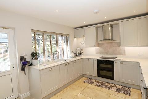 undefined, North Street, Nr Englefield - peaceful hamlet on the edge of Englefield estate