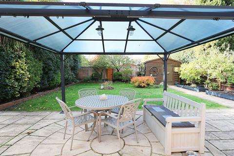 undefined, North Street, Nr Englefield - peaceful hamlet on the edge of Englefield estate