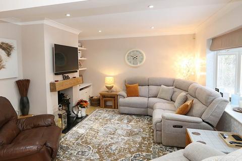 undefined, North Street, Nr Englefield - peaceful hamlet on the edge of Englefield estate