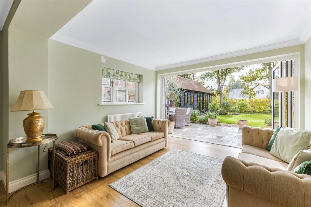 Dining/Sitting Room