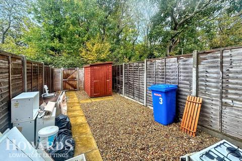undefined, Holly Close, BECCLES