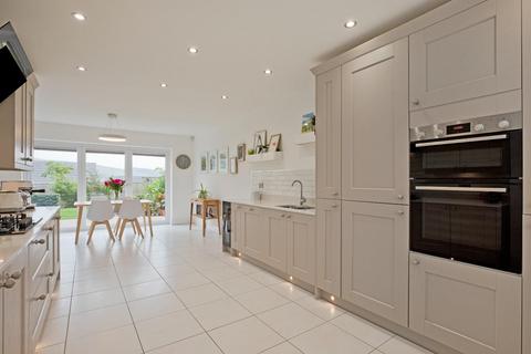 5 bedroom detached house for sale, Whernside Road, Skipton BD23