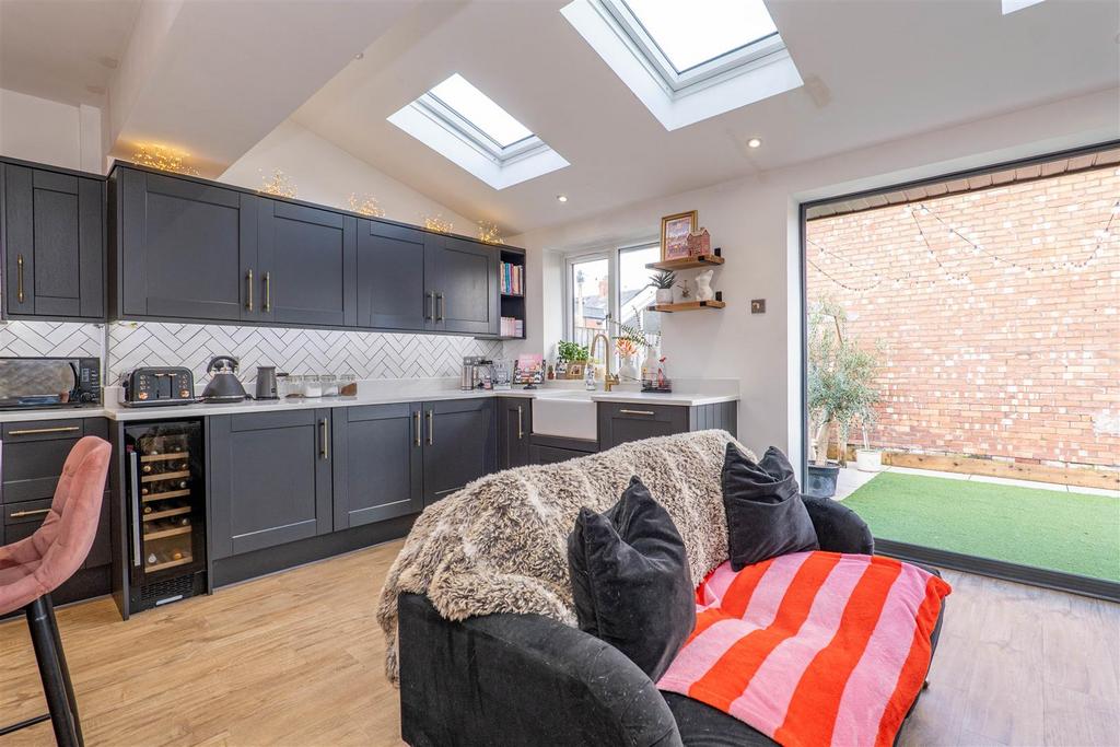 Kitchen/Breakfast Room