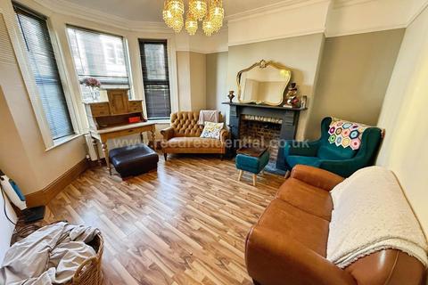 5 bedroom terraced house for sale, Burdett Avenue, Westcliff On Sea
