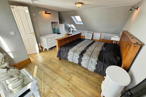 5 bedroom terraced house for sale, Burdett Avenue, Westcliff On Sea