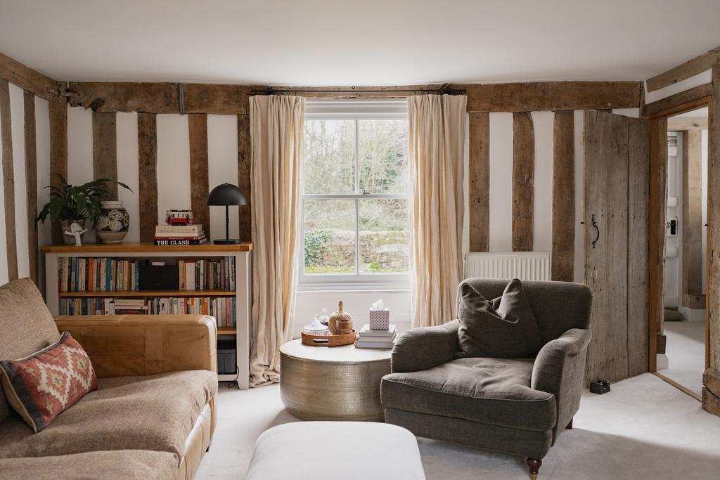 262782 - Nine Elms Farmhouse, Ringshall-20.jpg
