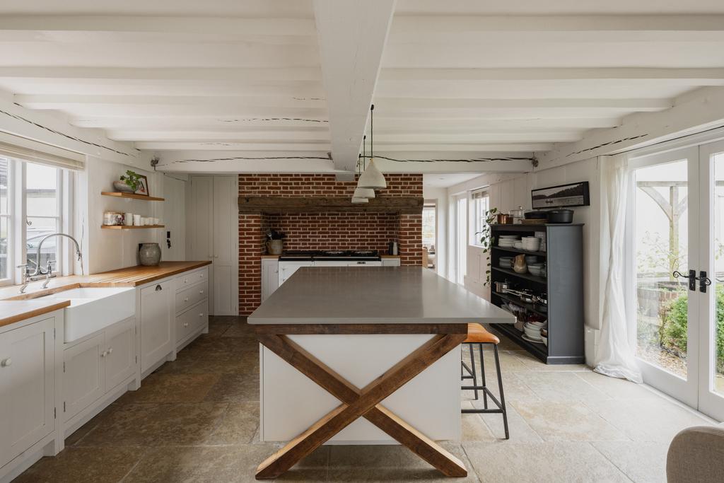 262770 - Nine Elms Farmhouse, Ringshall-8.jpg