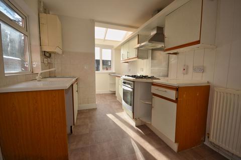 2 bedroom terraced house for sale, William Street, Kettering, NN16
