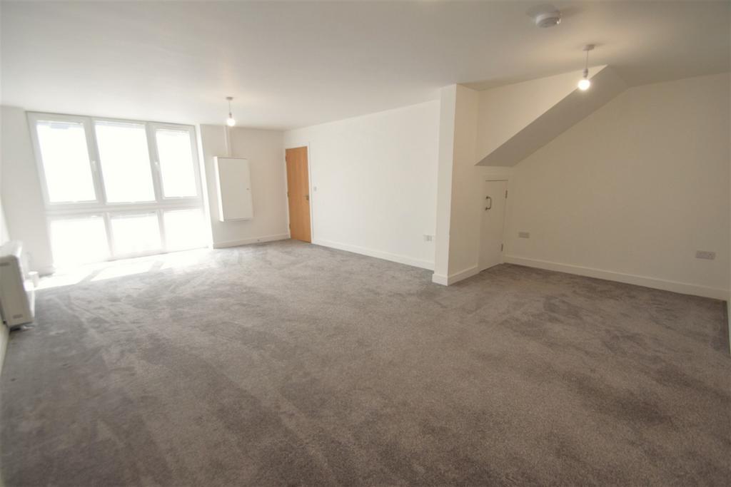Apartment in Southampton - View 4