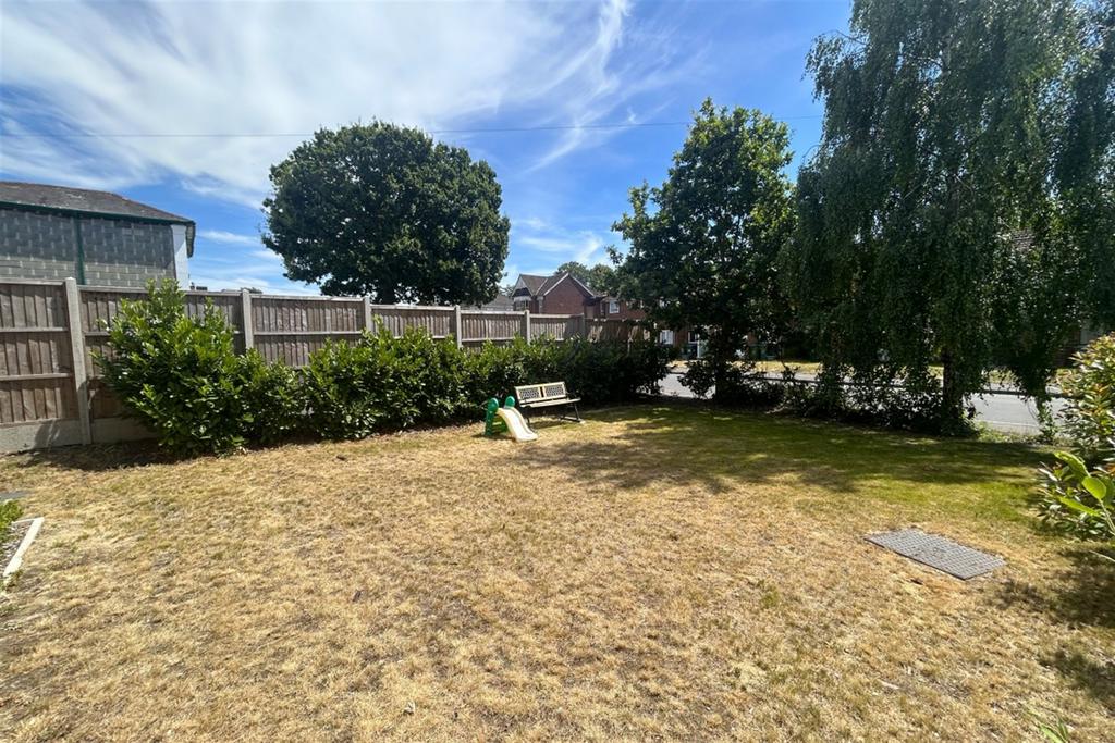 Apartment in Southampton - More