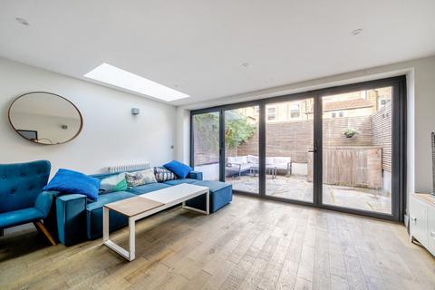 Coverton Road, London, SW17