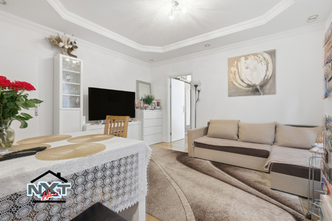 3 bedroom house for sale, Cedar Road, London, NW2