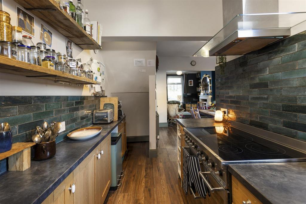 14 Filey Terrace 81.jpg