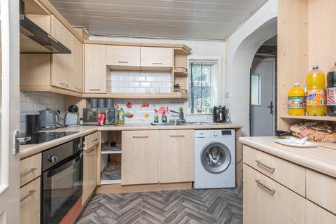 undefined, Frizley Gardens, Bradford BD9