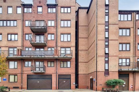 2 bedroom flat to rent, Amsterdam Road, Isle Of Dogs, London, E14