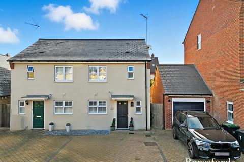 Banks Lane, Stansted, CM24