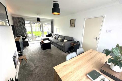 2 bedroom semi-detached house for sale, Portland Crescent, Feltham
