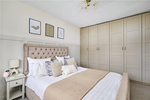 3 bedroom semi-detached house for sale, Southcliffe Drive, Baildon, West Yorkshire, BD17