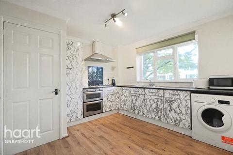 2 bedroom maisonette for sale, Grayshott Road, Bordon
