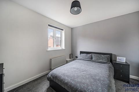 2 bedroom flat for sale, Redhouse, Swindon SN25