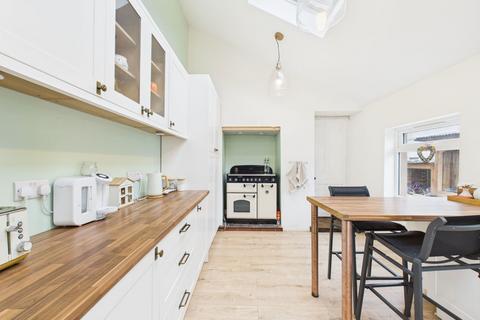 3 bedroom semi-detached house for sale, Sunbury Hill, Torquay, TQ1 3EA