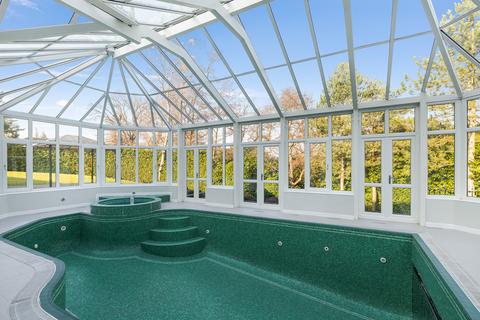 6 bedroom detached house to rent, Leatherhead KT22