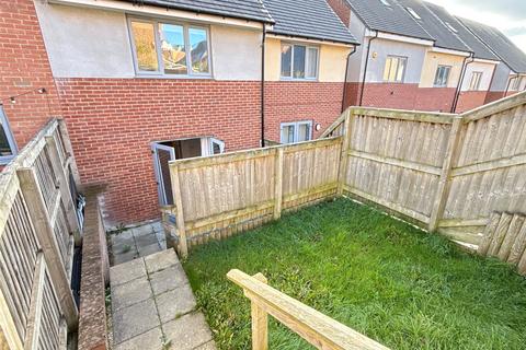 2 bedroom end of terrace house for sale, Chester Pike, The Rise, Newcastle Upon Tyne, NE15