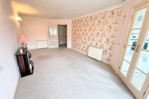1 bedroom flat to rent, Orcombe Court, Exmouth EX8
