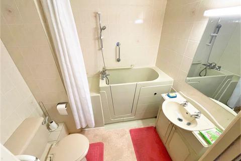 1 bedroom flat to rent, Orcombe Court, Exmouth EX8