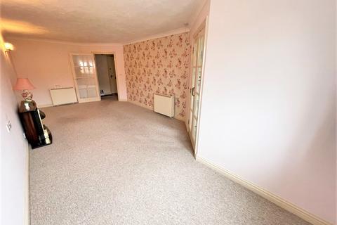 1 bedroom flat to rent, Orcombe Court, Exmouth EX8