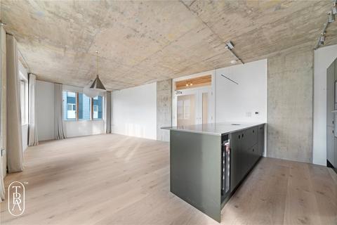 3 bedroom apartment to rent, London Lane, London, E8