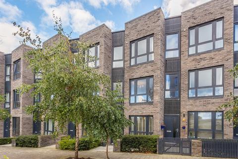 Upper Strand Walk, Edinburgh, EH5