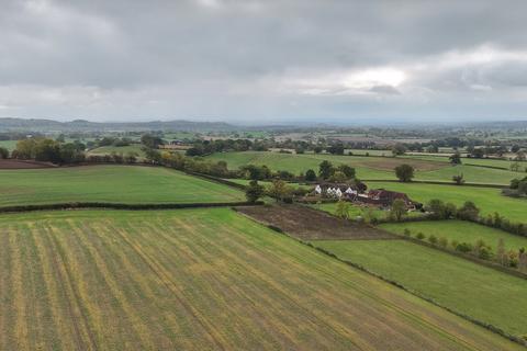 Toll House Farm Birmingham Road, Mappleborough Green, Studley, B80 7DH