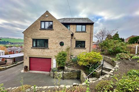 4 bedroom detached house for sale, Pye Nest Road, Pye Nest Halifax
