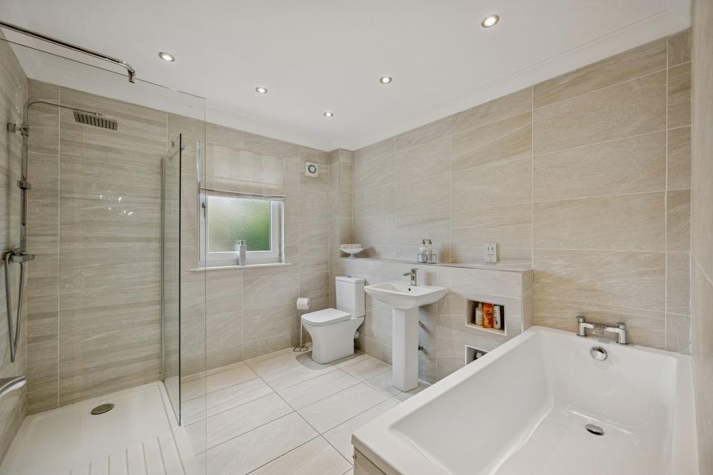 Four Piece Family Bathroom
