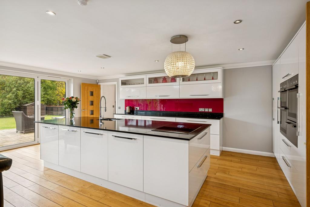 Open Plan Kitchen/Dining/Living Area