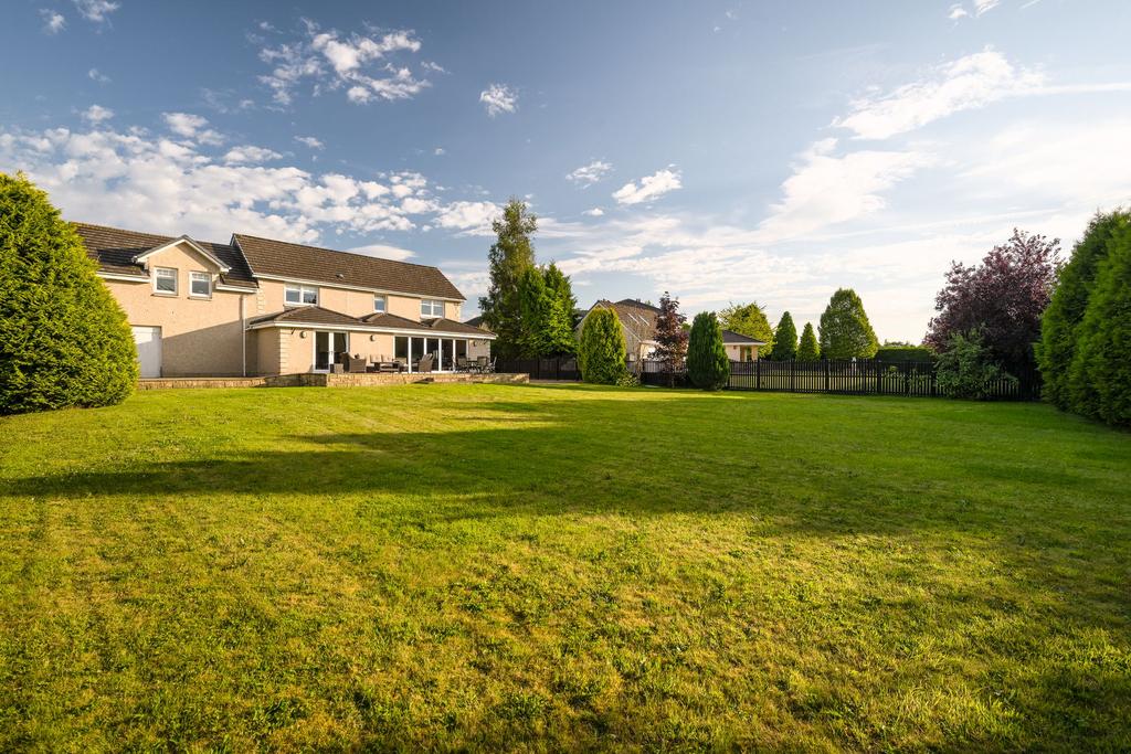 Rear Garden/View