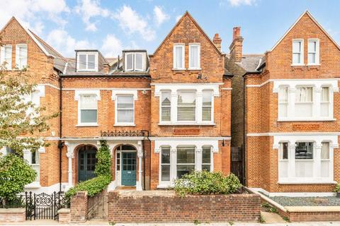 Huron Road, London SW17