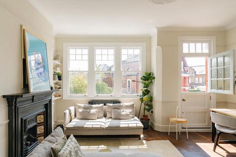 3 bedroom flat to rent, Felix Avenue, Crouch End, N8
