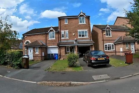 4 bedroom house to rent, Chervil Close, Manchester M14