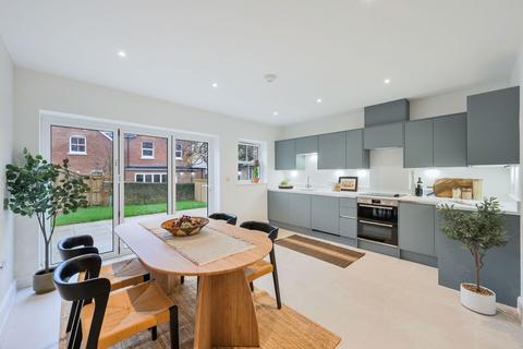 4 bedroom end of terrace house for sale, Ranelagh Road, Redhill RH1