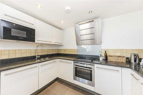 2 bedroom flat to rent, Argyll Road, London SE18