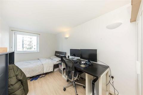 2 bedroom flat to rent, Argyll Road, London SE18
